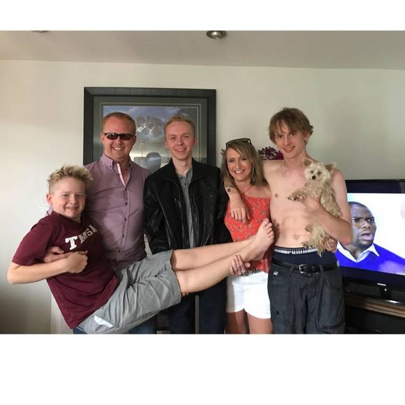 Meet your Posher, Nita - Picture 1 of 1